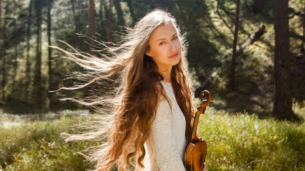 Symphonie espagnole. LNSO, Kristīne Balanas, Victorien Vanoosten, événement à Vilnius