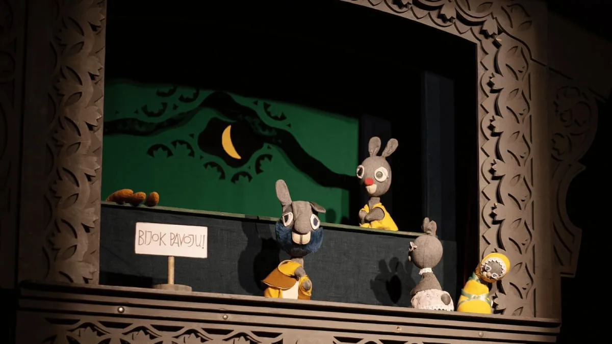 LA RÉVOLTE DES LIÈVRES || Monospectacle de marionnettes à gaine pour enfants, événement à Vilnius