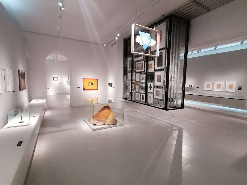 Kunstmuseum im Radvila-Palast – Barockpalast in der Vilniuser Altstadt — photo 3