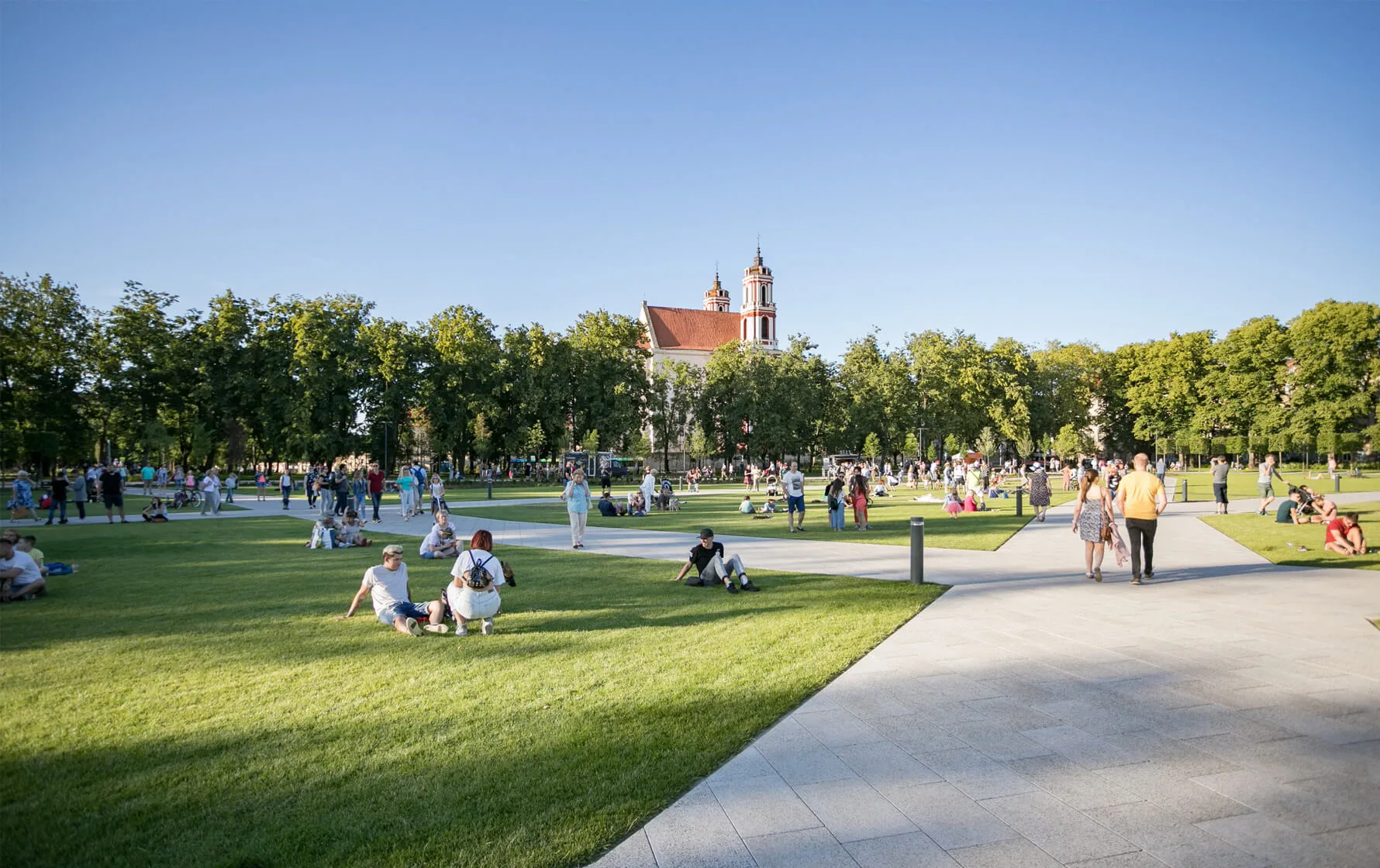 Lukiškių aikštė – pagrindinė viešoji erdvė Vilniaus centre — photo 3