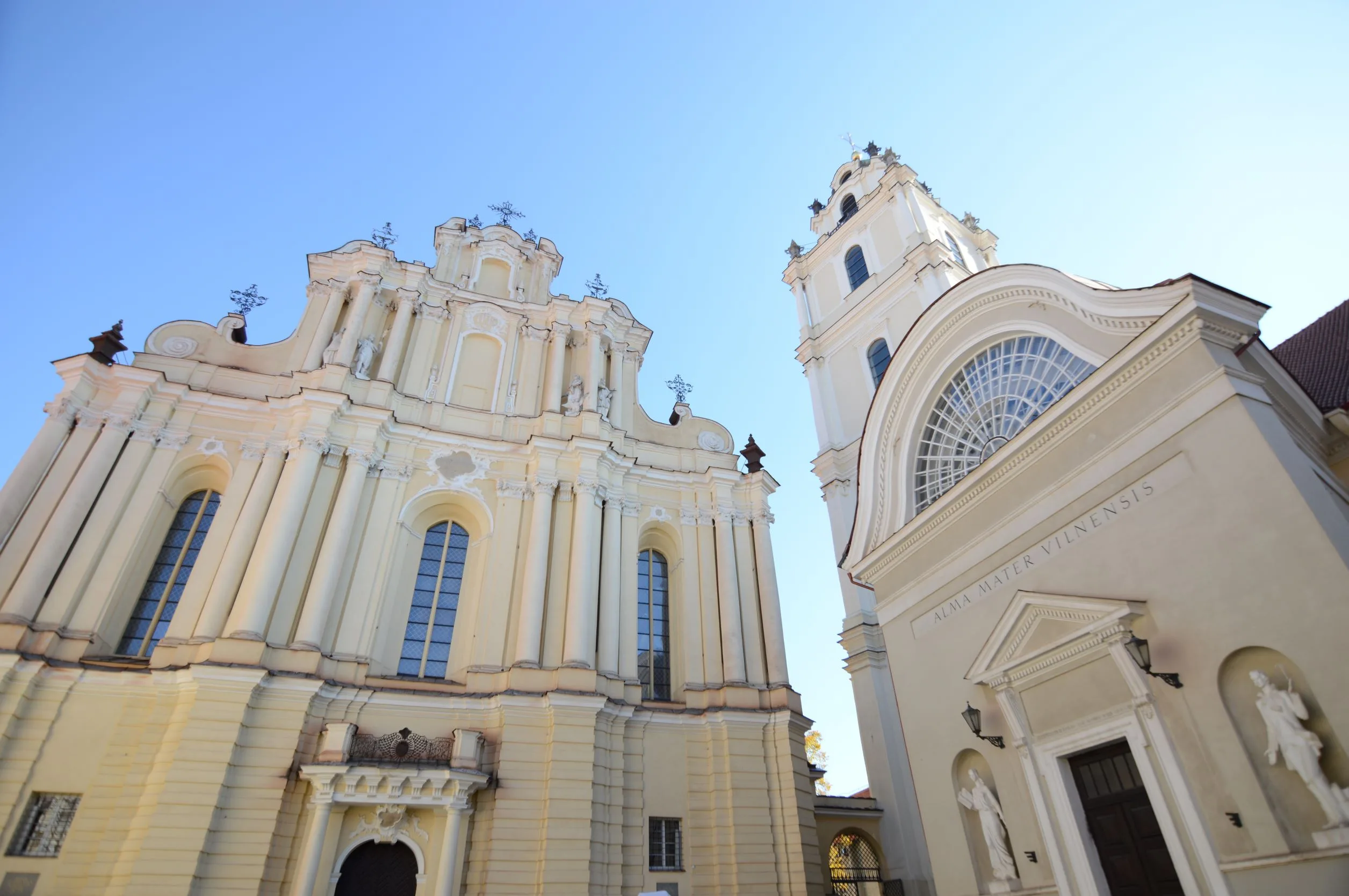St. John the Baptist and St. John the Apostle and Evangelist Church – attraction à Vilnius — photo 2