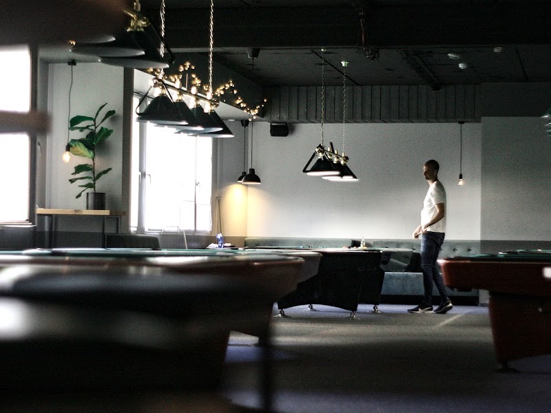 Billiard Club "Fuksas", bar à Vilnius