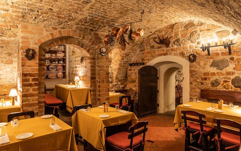 Lokys, restaurant in Vilnius