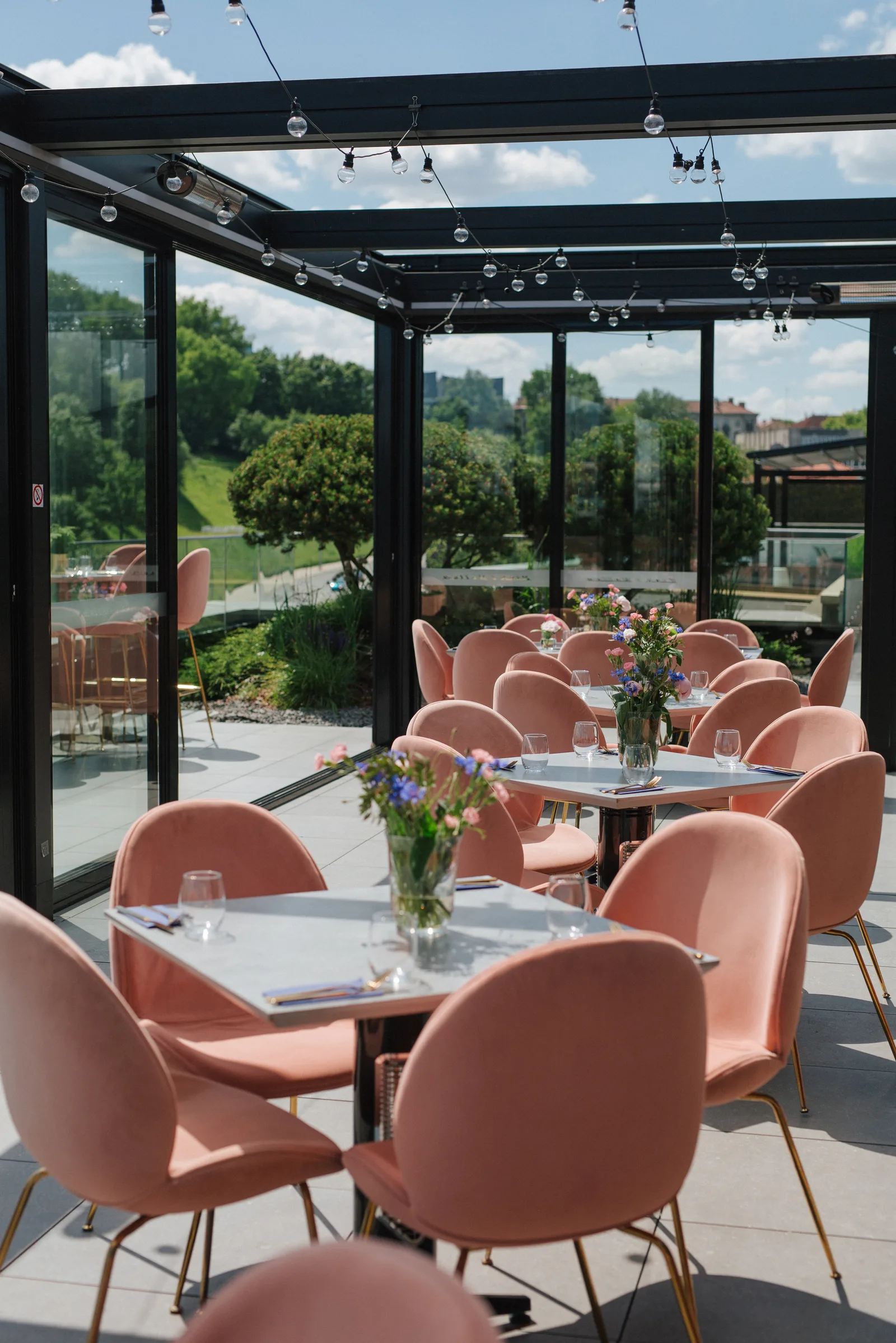 Pink & Yellow rooftop terrace on Gediminas Avenue, Vilnius — photo 5