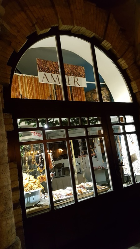 Altra Amber, Geschäft in Vilnius