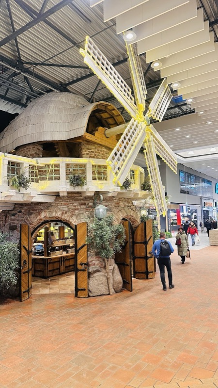 Akropolis Vilnius, Geschäft in Vilnius
