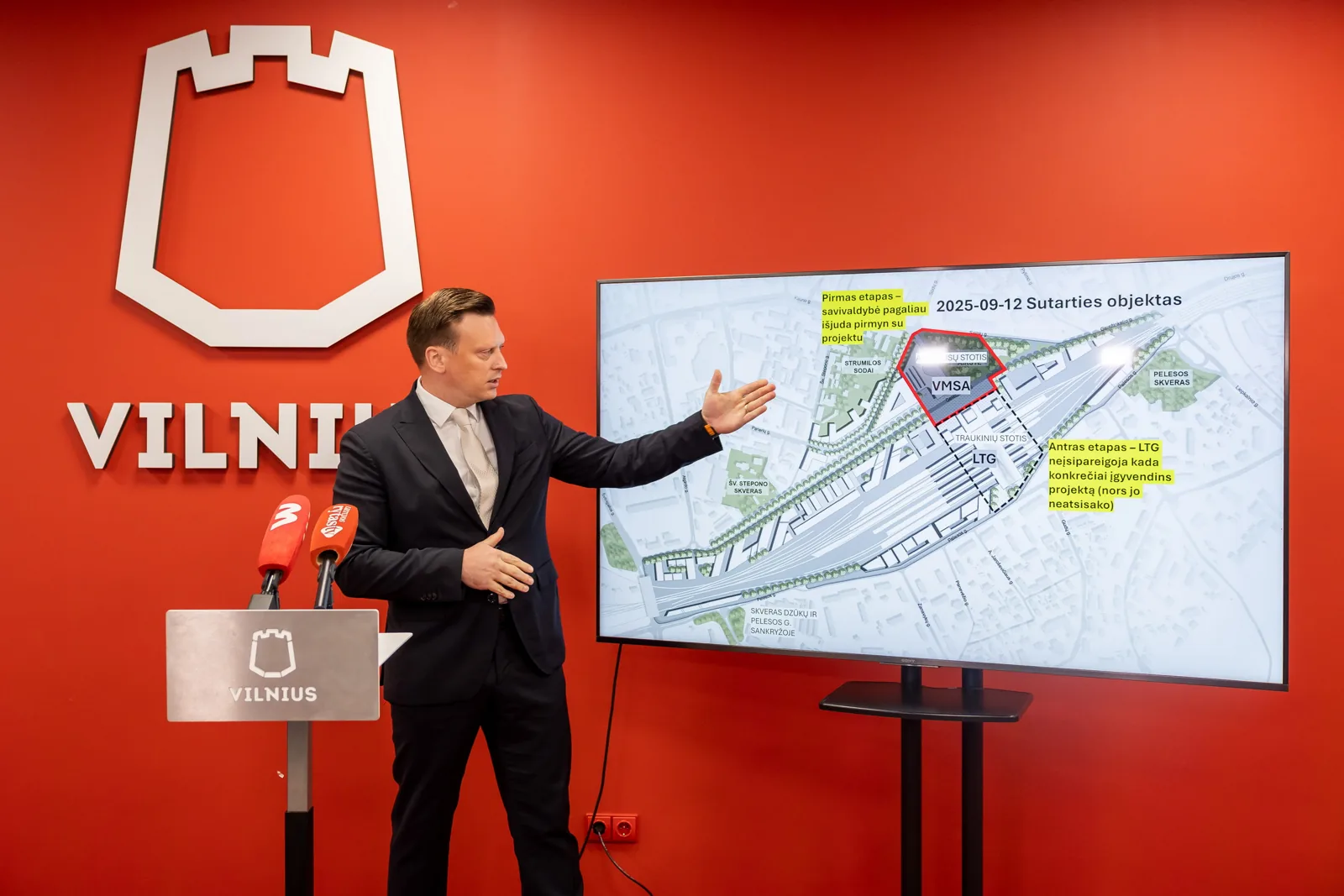 Vilniaus meras Valdas Benkunskas pristato stoties rajono transformacijos planą, 2025 m. rugsėjis