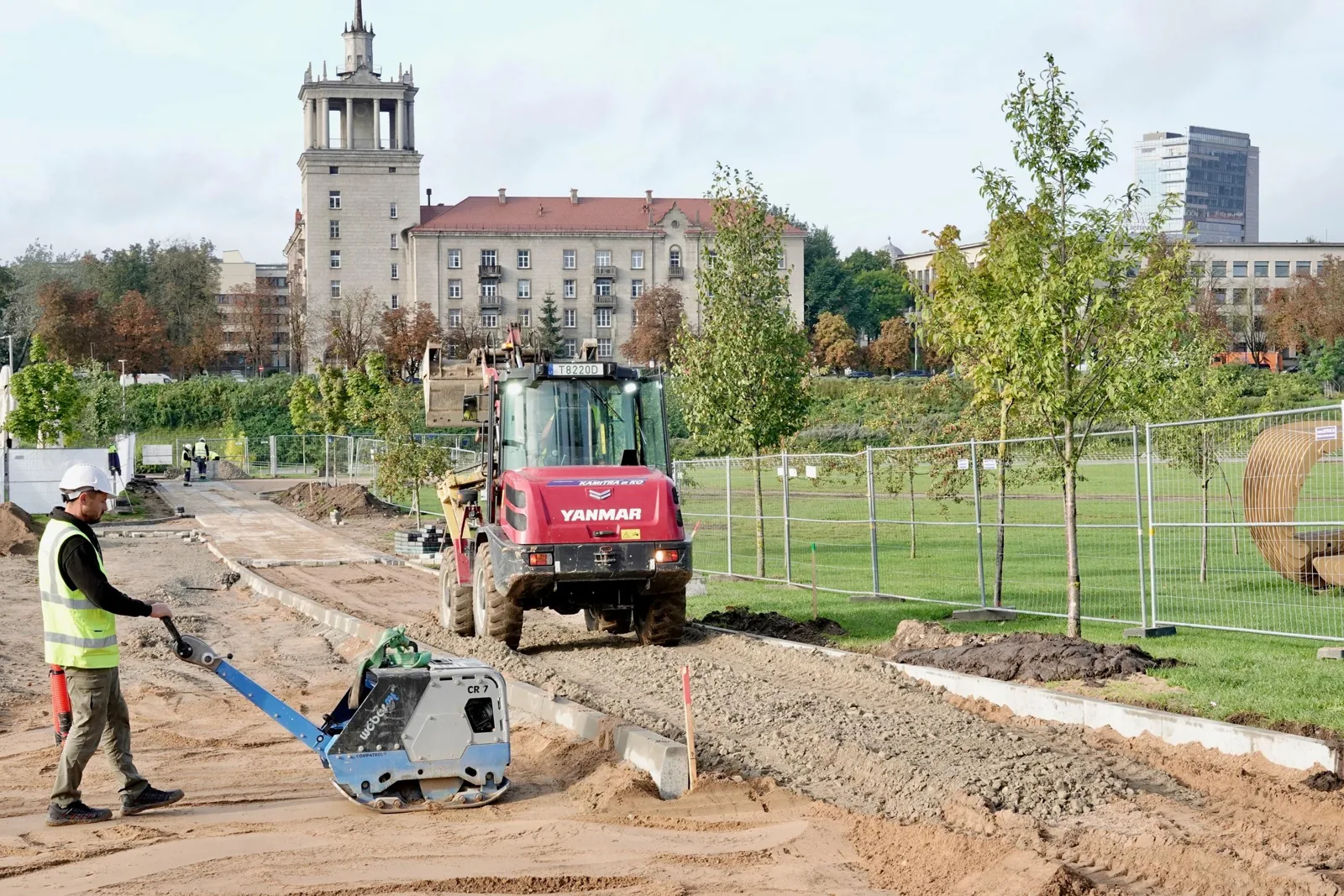 Prie Baltojo tilto atsiras nauja maisto furgonėlių zona | VisitVilnius.lt